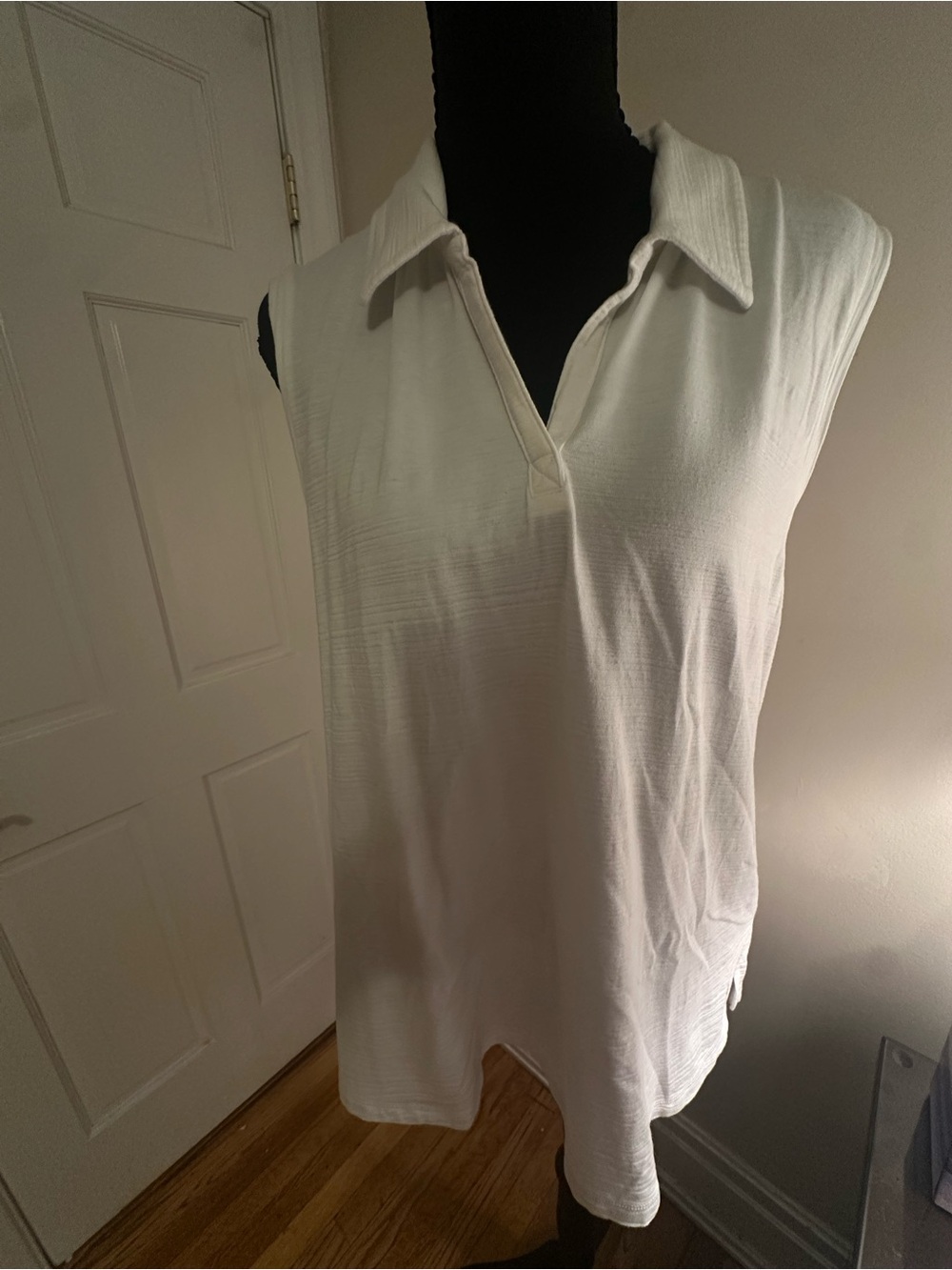 Talbots White Sleeveless Collared Tank